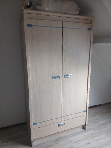 Kledingkast gratis