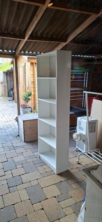 Gratis Ikea Witte boekenkast met 5 planken gratis ophalen