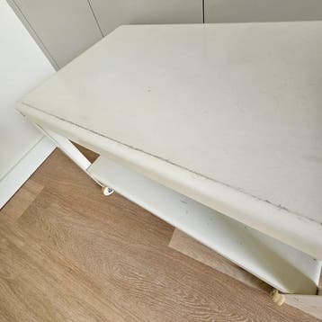 *GRATIS* Ikea metalen tafeltje met wieltjes - 70x42x50cm