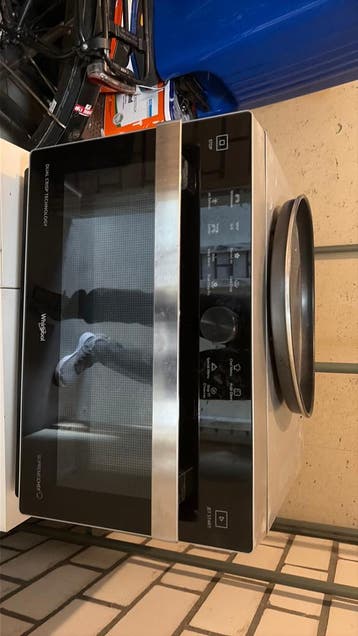 Whirlpool microwave oven