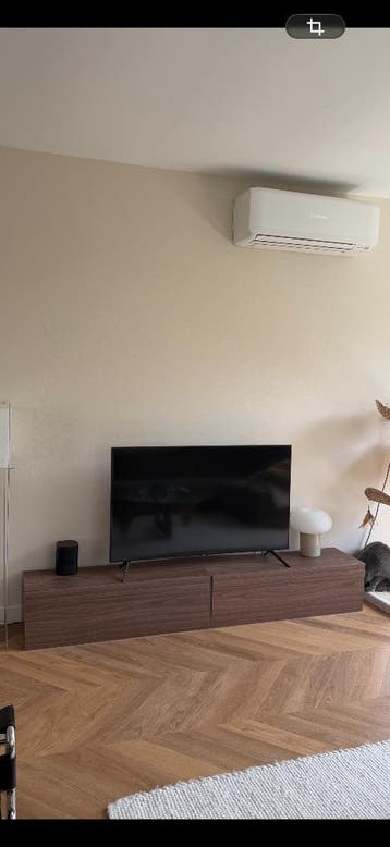 Tv meubel (moet weg)