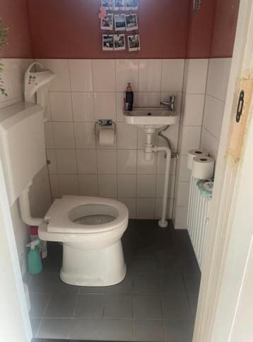 Gratis compleet toilet incl fontein en radiator (nieuwstaat)