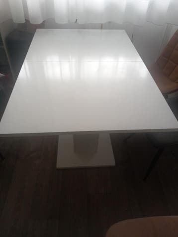 Gratis eettafel - Modern en uitschuifbaar