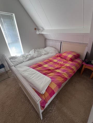 Gratis ophalen: 2 IKEA bedden/bedframes