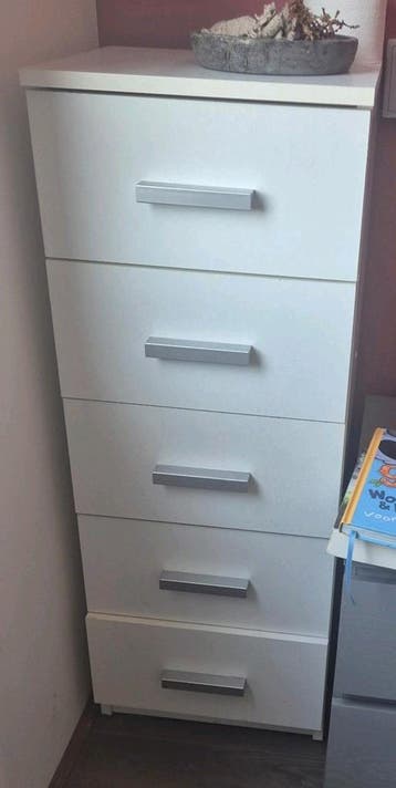 Hoge ladenkast met 5 laden, GRATIS