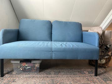 blauw tweezitsbankje