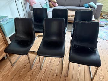 Gratis 6 eetkamerstoelen