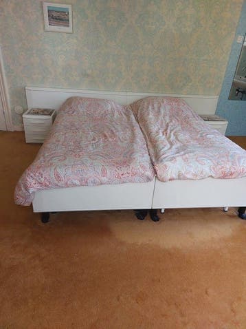 Luxe slaapkamer set toilettafel en ladekasten gratis