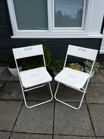 Twee opvouwbare Ikea-stoelen — Gratis