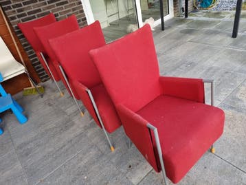 Set van 5 rode eetkamerstoelen met armleuningen