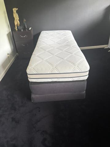 Gratis ophalen dit weekend: boxspring/slaapbank