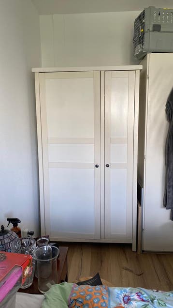 Gratis witte kast van ikea.
