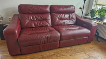 Gratis : luxe rode leren bank met relaxfunctie