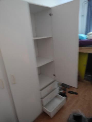 Witte kledingkast 201x151x50 cm met planken en lades