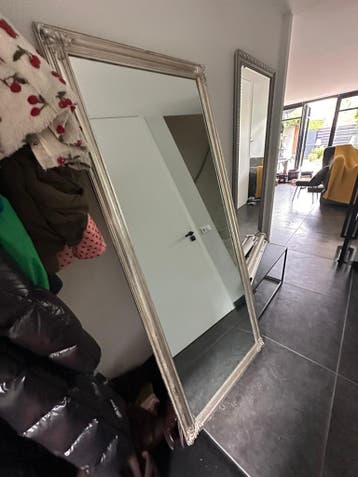 Grote spiegel vandaag gratis af te halen