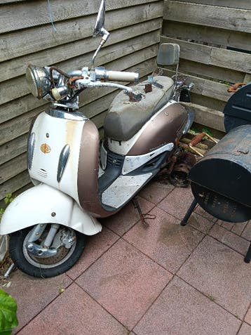 Scooter blauw kenteken