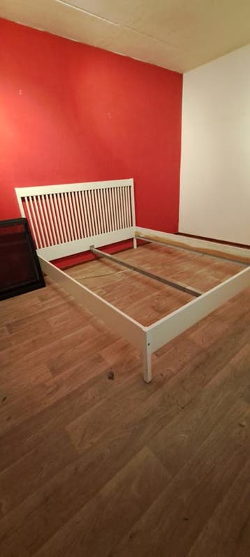 Gratis op te halen, mooi bed met spiralen bodem.