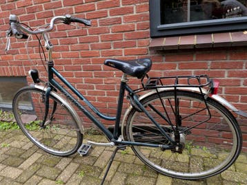Opknapper:Giant damesfiets met versnellingen en bagagedrager