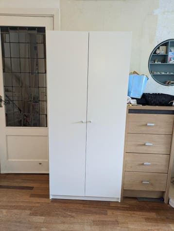 GRATIS / FREE Ikea kledingkast (wardrope)