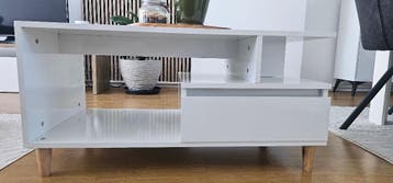 Moderne witte salontafel met lade en opbergruimte