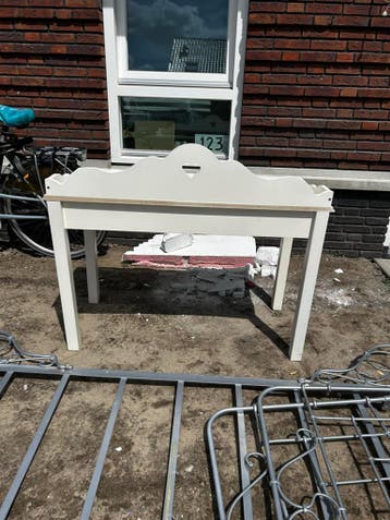 GRATIS BUREAU