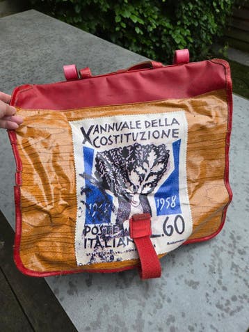 Originele PTT posttas, restyled