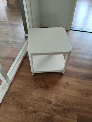 GRATIS Rolbare bijzettafel