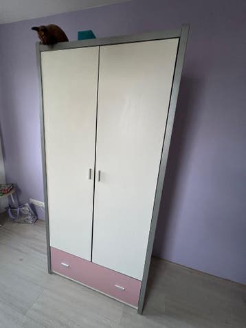 Mooie kledingkast met 2 deuren + lade – 200 cm hoog