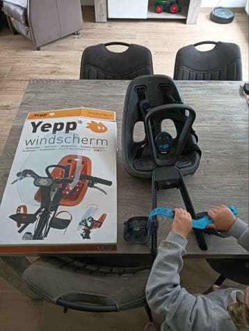 Kinderzitje met windscherm compleet