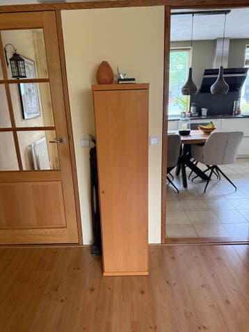 Kastje, 4 vakken, beuken, gratis