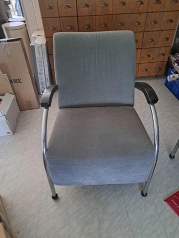 Gratis afhalen 2 fauteuils.