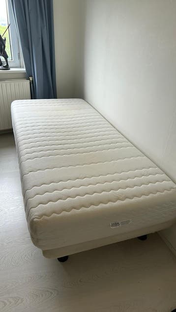 Eenpersoons boxspring met matras