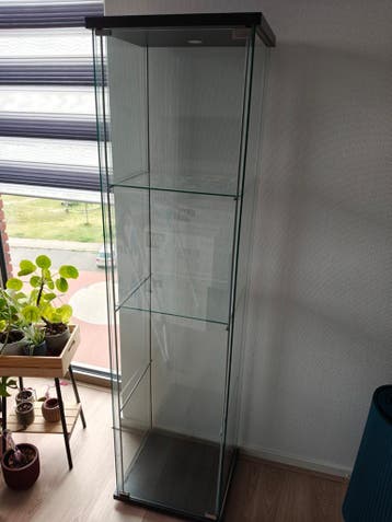 Glazen vitrinekast (ikea) - Goede staat