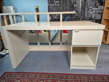 Wit bureau met lade en opbergvak incl. bureau stoel