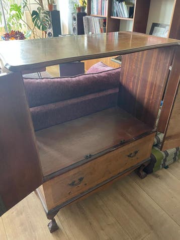 Vintage TV kast