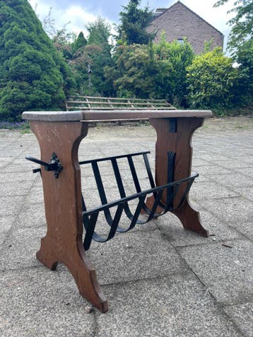 Oude krantenbak - gratis