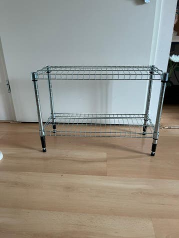 Metalen rekje met twee planken