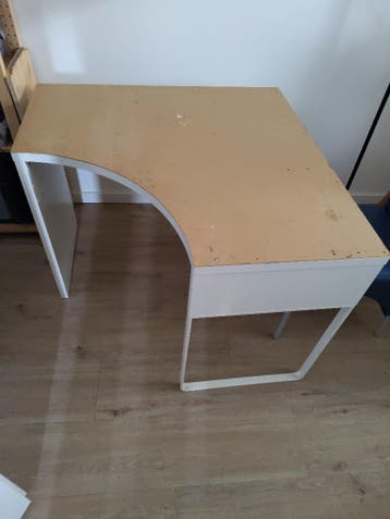 Gratis: Hoekbureau Micke (Ikea)