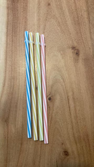 Gratis 4 nieuwe herbruikbare rietjes voor o.a. Mason Jars