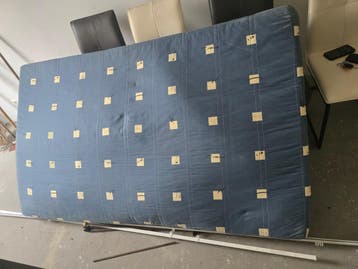 Twijfelaar bed met lattenbodem
