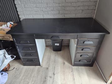 Houteb bureau