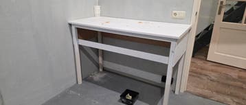 Witte inpak tafel
