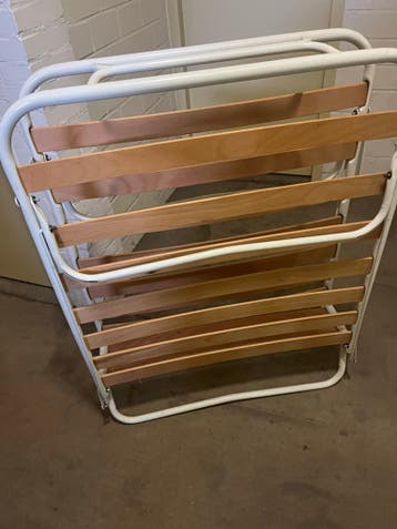 Opvouwbaar eenpersoonsbed frame - Gebruikt