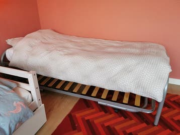 Onderschuifbed plus bed, gratis. Logeerbed.
