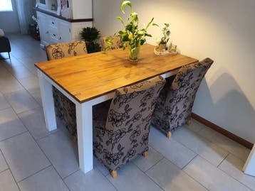 Eettafel met 4 stoelen
