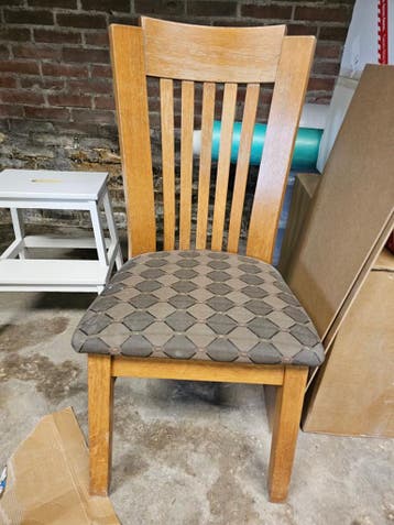 6 oude stoelen - gratis afhalen
