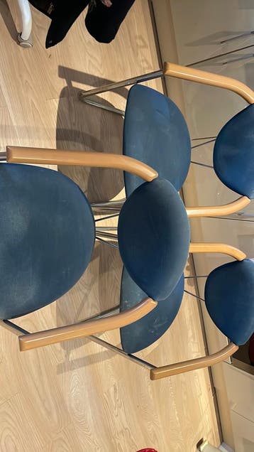 Gratis stoelen 3 stuks