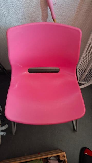 Gratis roze stoel
