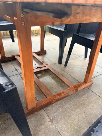 Teakhouten tuintafel - Opknapper (1.80M x 1M)