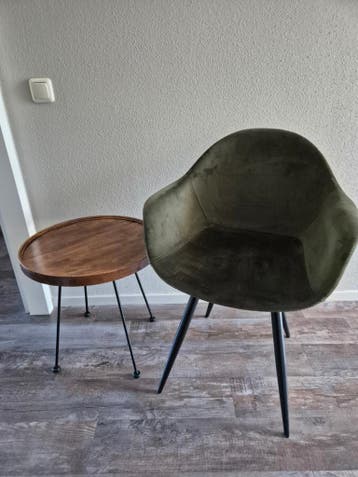 Groene fluwelen stoel (Gratis)